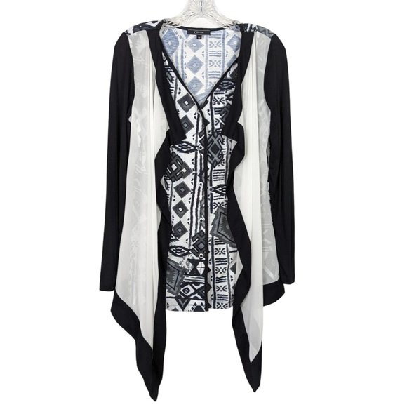 Cativa long sleeve button front abstract white black blouse size Medium - Picture 10 of 11